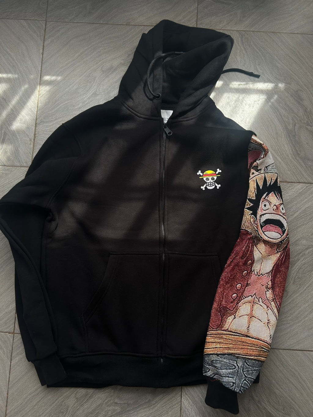 King of the Pirates Sleeve hoodie