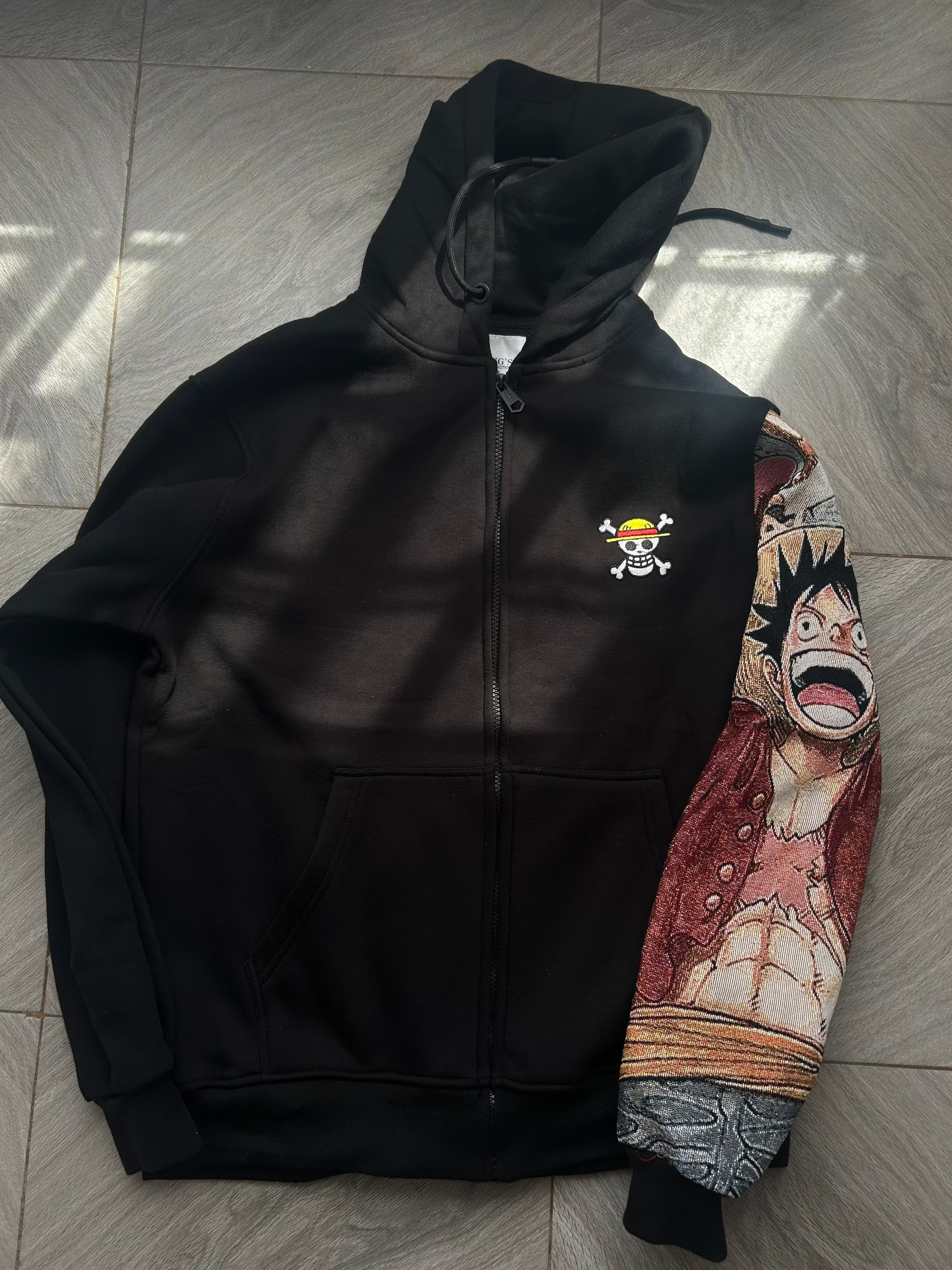 King of the Pirates Sleeve hoodie