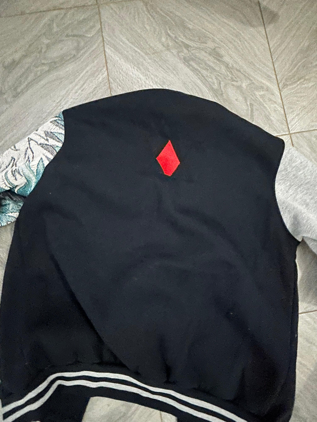 Kilua College Jacket sleeve Design